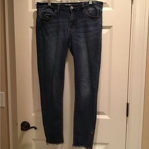 Kancan junior size 11 jeans withh zipper ankl closures